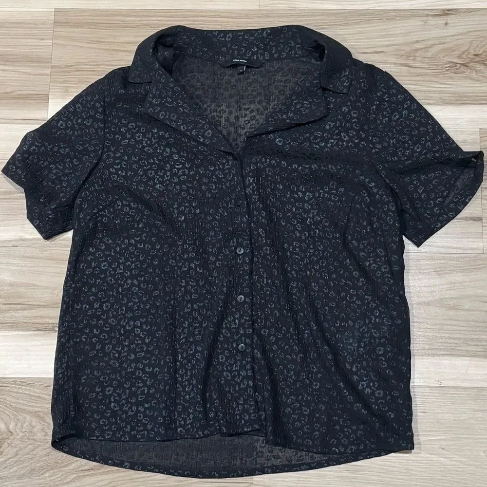 Vero Moda Black Semi Sheer Cheetah Button Up Top Women’s Small